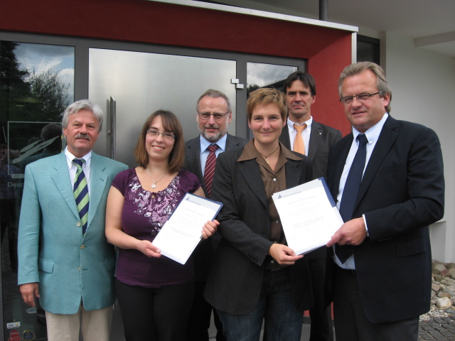 Foto (Universität Paderborn): (v. l.) Karl Ludwig Hesse, Marleen Hoffmann, Prof. Dr. Volker Peckhaus, Dr. Sandra Winheller, Dr. Uwe Baer und Manfred Gubitz.