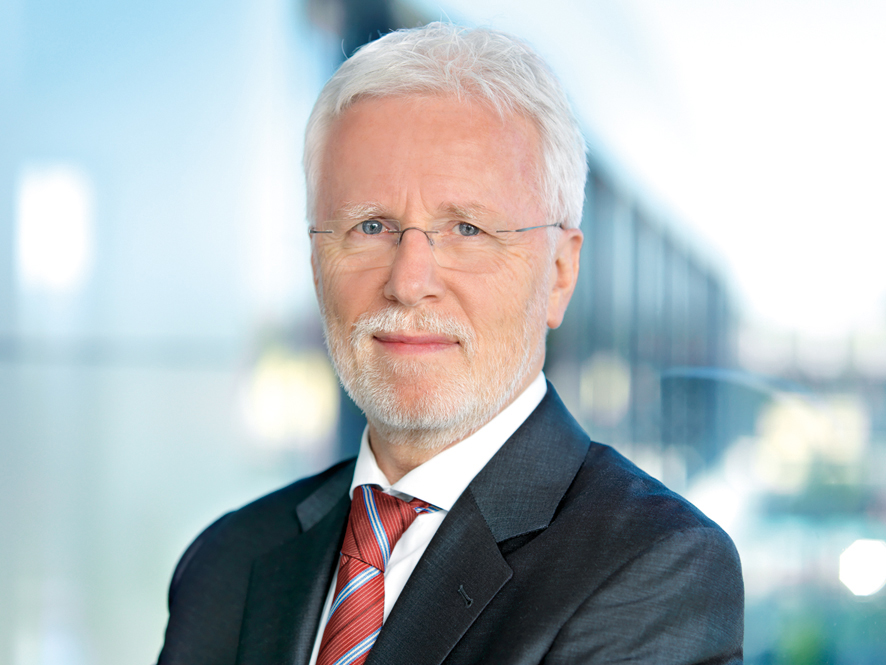 Foto (Universität Paderborn): Dr.-Ing. Herbert Hanselmann, geschäftsführender Gesellschafter der dSPACE GmbH