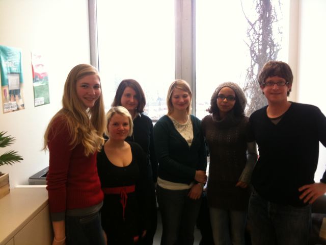Foto (Universität Paderborn): V. li.: Judith Wimmer, Nerea Vöing, Dr. Claudia Lillge, Luise-Aurelia Poetsch, Sarah Griese, PD Dr. Jörn Glasenapp