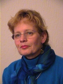 Prof. Dr. Dipl.-Math. Cecile K. M. Crutzen ist Professorin für Informatik und Gesellschaft an der Open Universität in Heerlen.
