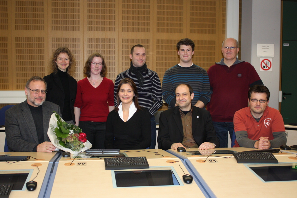Foto (Universität Paderborn, Frauke Döll): Waren an der Umsetzung des Projekts „Multimedialabor“ beteiligt (v. l.): Der  Dekan der Fakultät für Kulturwissenschaften Prof. Dr. Volker Peckhaus, Prof. Dr. Nicole Marx, Ilka Dönhoff, Dr. Sigrid Behren