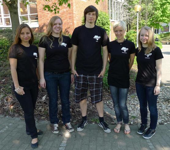 Foto (Universität Paderborn, Hochschulgruppe Go Ahead!): Die Mitglieder der Hochschulgruppe Go Ahead! Paderborn (v. li.): Melanie Baron, Jennifer Furmanek, Maximilian Bleß, Alexandra Demuth und Katharina Tittel (Es fehlen Yvonne Niedermeyer, Isabell Ros