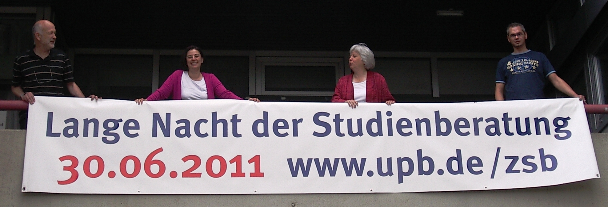 Foto (Universität Paderborn): Das Organisationsteam von der Zentralen Studienberatung der Universität Paderborn (v. li.): Christoph Bäcker, Dr. Yvonne Salman, Barbara Sawall, Jörn Sickelmann.