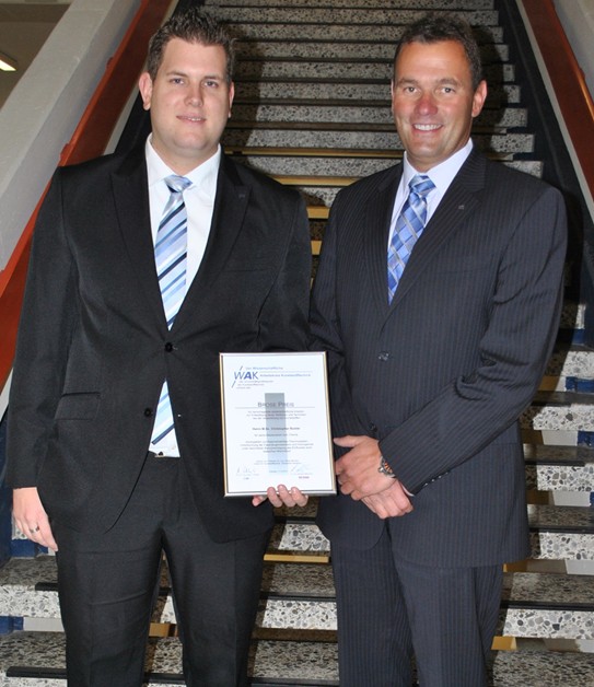 Foto: v. l.: M. Sc. Christopher Budde und Prof. Dr.-Ing. Elmar Moritzer