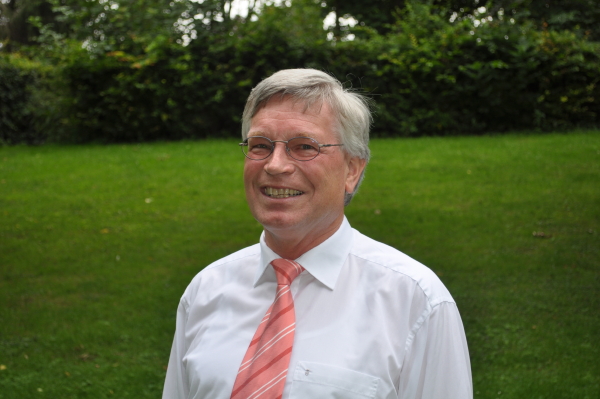 Foto (Uni Paderborn): Prof. Dr.-Ing. habil. Hans Albert Richard, Lehrstuhl für Angewandte Mechanik (FAM), Fakultät für Maschinenbau, Universität Paderborn