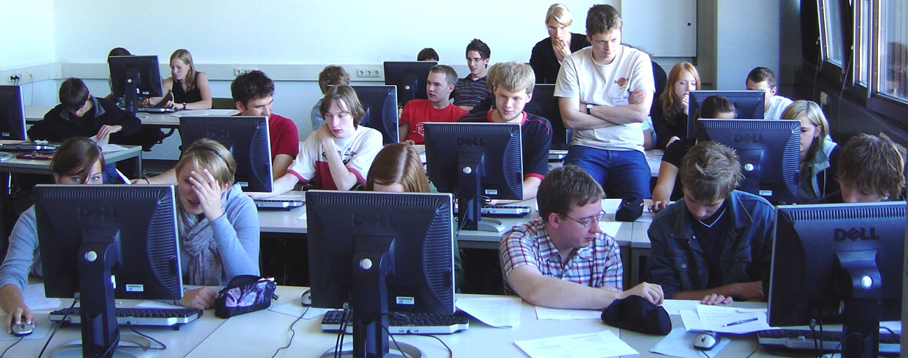 Schülerinnen und Schüler lösten knifflige Aufgaben beim Schüler-Kryptotag an der Universität Paderborn